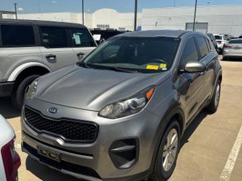 Used 2019 Kia Sportage LX FWD image 1