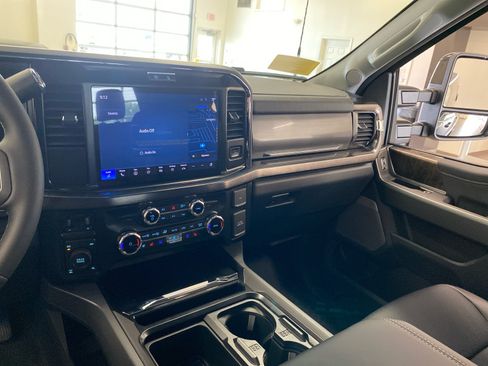 New 2026 Ford F350 Lariat w/ FX4 Off-Road Package AWD/4WD image 12