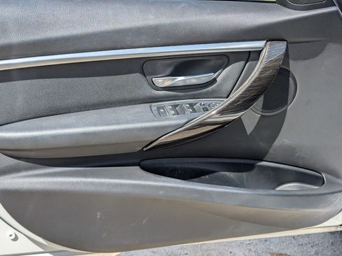 Used 2018 BMW 330i Sedan RWD image 14