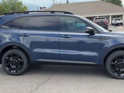 Certified 2025 Kia Sorento SX Prestige w/ Olive Brown Leather Package AWD/4WD image 8