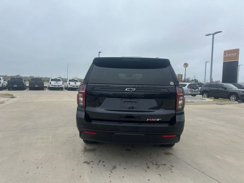 Used 2024 Chevrolet Suburban RST w/ Luxury Package image 4