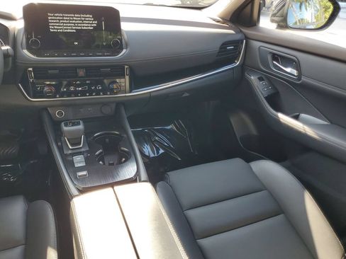 Certified 2023 Nissan Rogue SL w/ SL Premium Package FWD image 15