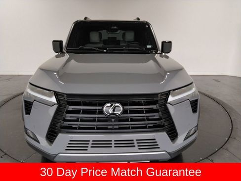 Used 2024 Lexus GX 550 image 2