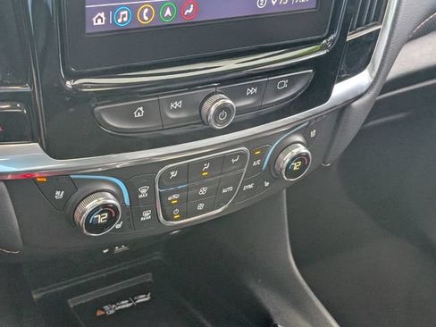 Used 2021 Chevrolet Traverse Premier AWD/4WD image 22