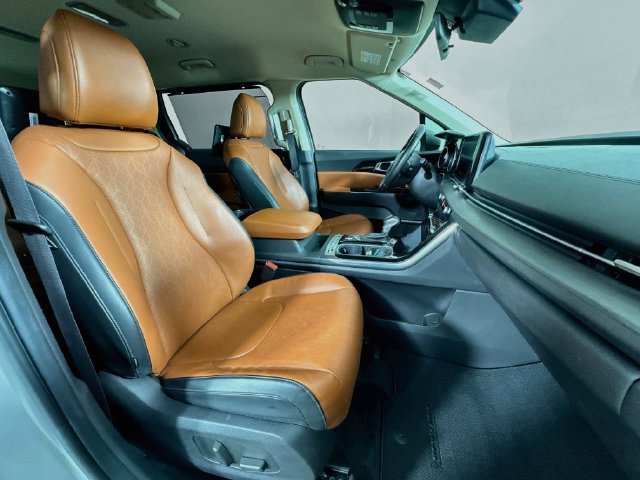 Used 2022 Kia Carnival SX FWD image 30