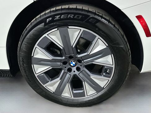 Used 2026 BMW iX xDrive45 w/ Premium Package image 23