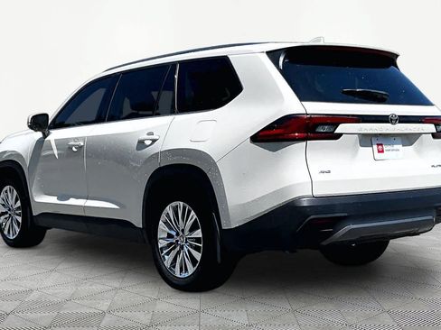 Certified 2024 Toyota Grand Highlander AWD image 12