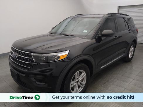 Used 2021 Ford Explorer XLT RWD image 1