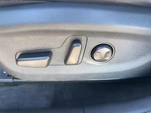 Used 2022 Kia Niro EX w/ Cold Weather Package image 10