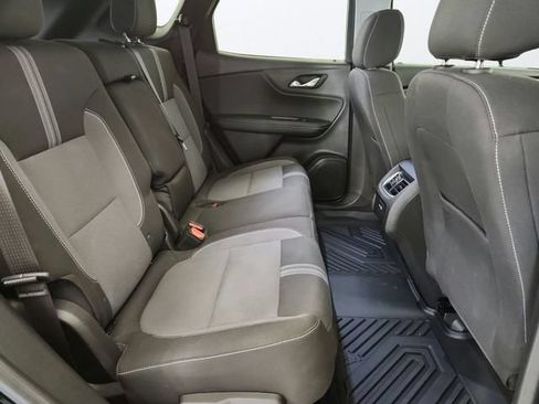 Used 2025 Chevrolet Blazer LT AWD/4WD image 24
