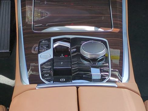 New 2026 BMW X5 xDrive50e w/ Climate Comfort Package AWD/4WD image 19