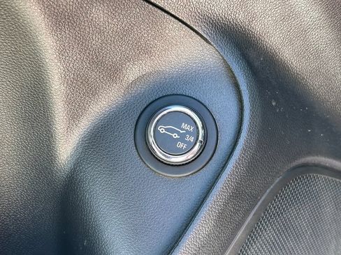 Used 2020 Buick Encore GX Select w/ Sport Touring Package FWD image 24