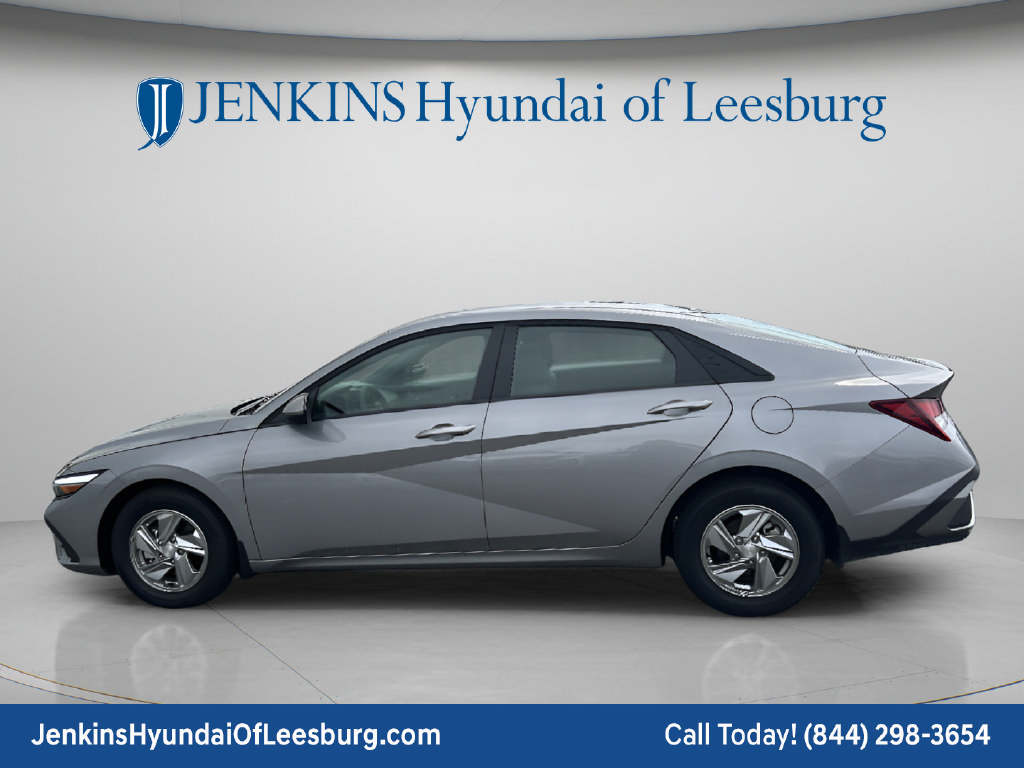 New 2026 Hyundai Elantra SE FWD image 8