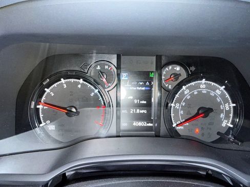 Used 2024 Toyota 4Runner SR5 AWD/4WD image 22