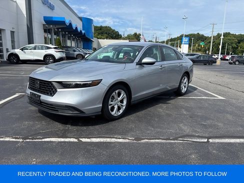 Used 2025 Honda Accord LX image 4