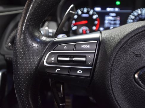 Used 2018 Kia Stinger GT2 image 24