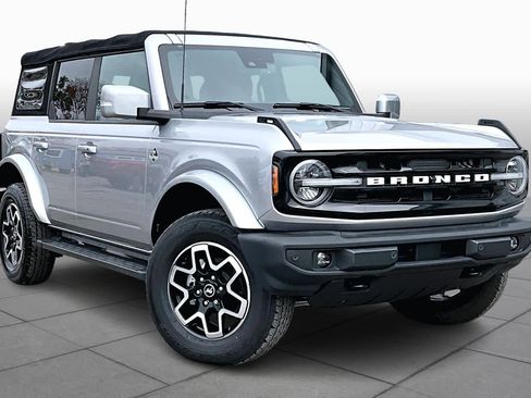 Certified 2021 Ford Bronco Outer Banks image 3