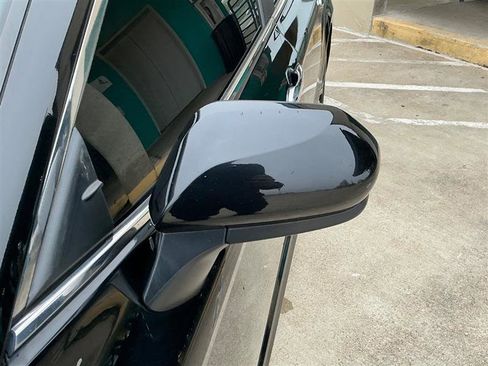 Used 2021 Toyota Camry SE FWD image 13