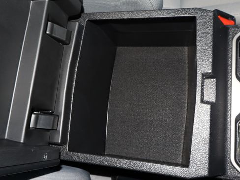 Used 2025 Toyota Tacoma TRD Off-Road image 28