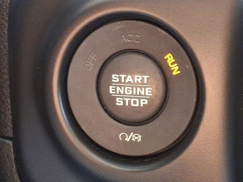Used 2018 Jeep Wrangler Unlimited Sport S AWD/4WD image 23