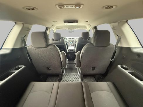 Used 2016 Chevrolet Traverse LT w/ Traveler's Package FWD image 27