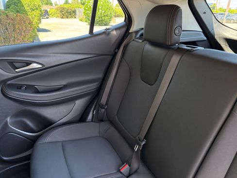 Used 2025 Buick Encore GX Preferred FWD image 39