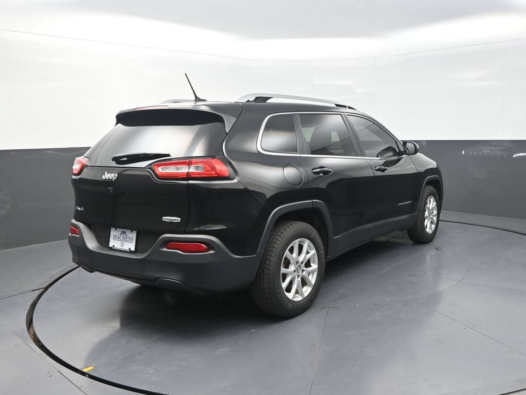 Used 2018 Jeep Cherokee Latitude AWD/4WD image 11