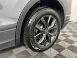 Used 2022 Volkswagen Tiguan SE image 5
