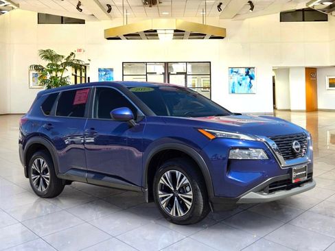 Certified 2023 Nissan Rogue SV FWD image 3