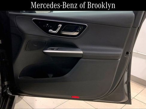 Certified 2025 Mercedes-Benz GLC 300 4MATIC image 22