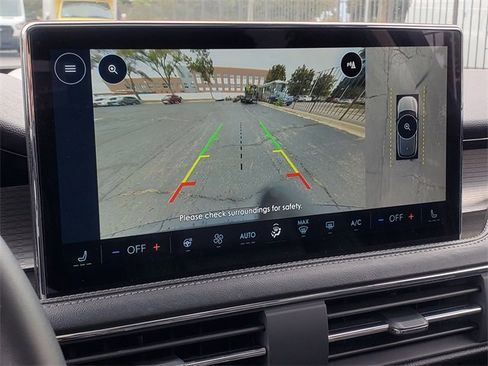 Used 2023 Lincoln Corsair AWD w/ Equipment Group 101A image 24