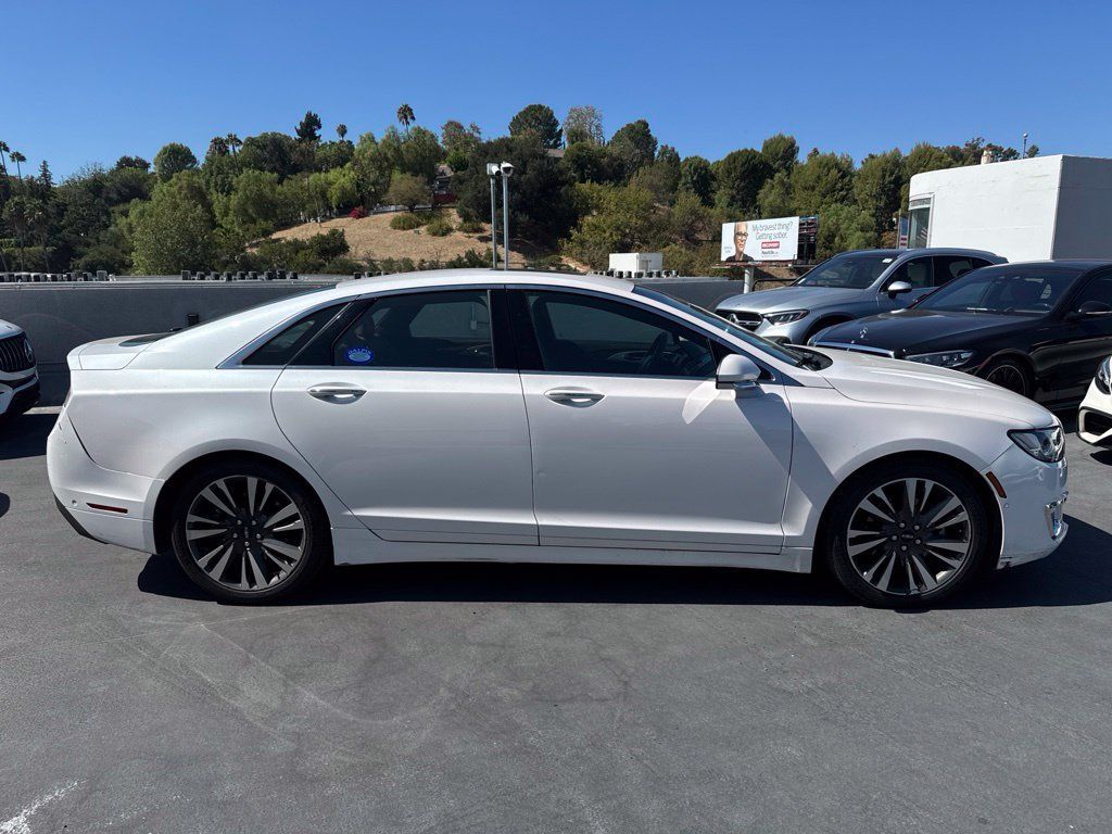 Used 2019 Lincoln MKZ Reserve FWD image 4