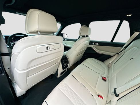 Used 2024 BMW X5 M60i image 26