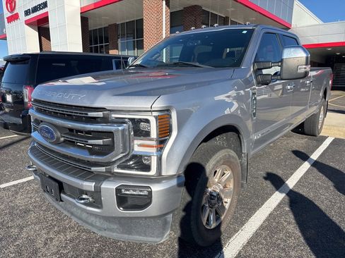 Used 2022 Ford F350 Platinum image 1