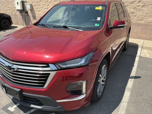 Used 2022 Chevrolet Traverse High Country w/ LPO, 'HIT The Road' Package AWD/4WD image 40