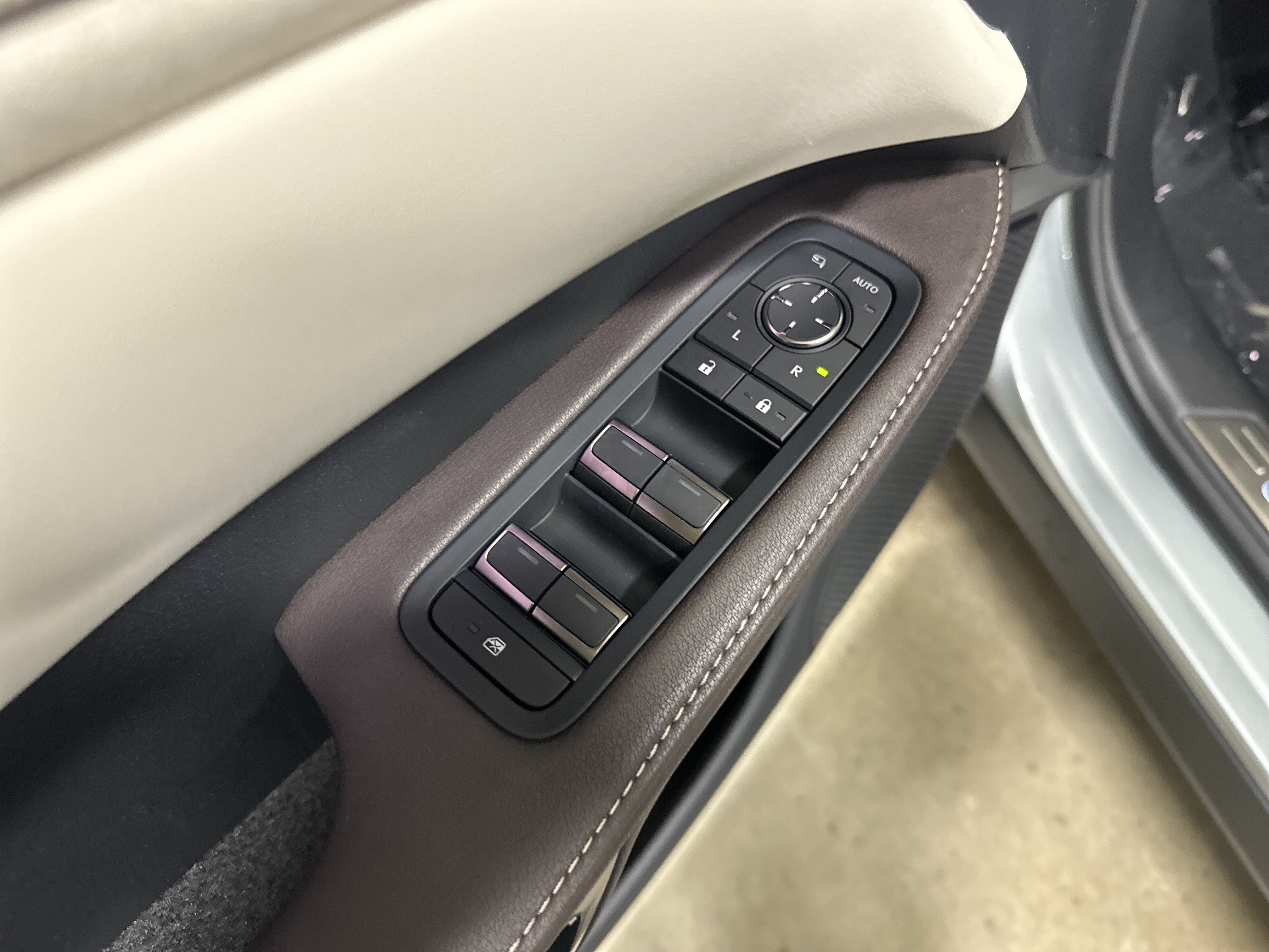 New 2026 Lexus RX 350 AWD w/ Convenience Package image 14
