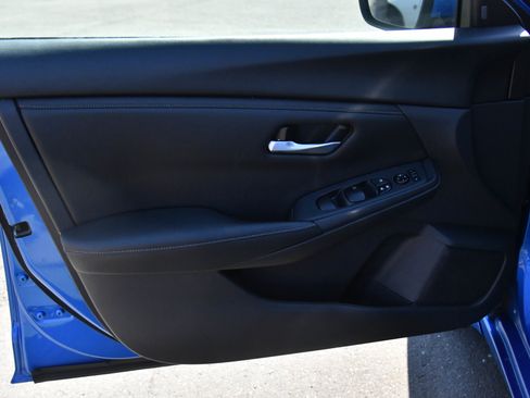 Used 2024 Nissan Sentra SV FWD image 13
