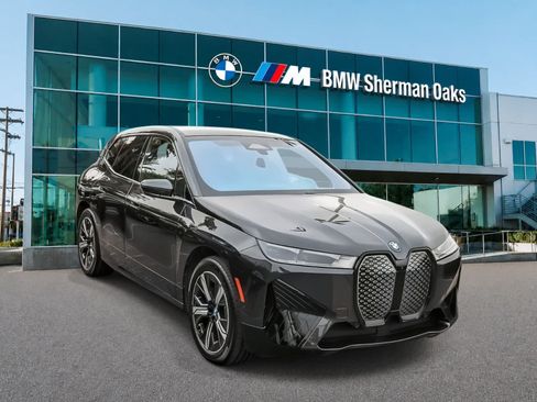Certified 2023 BMW iX xDrive50 w/ Sport Package AWD/4WD image 3