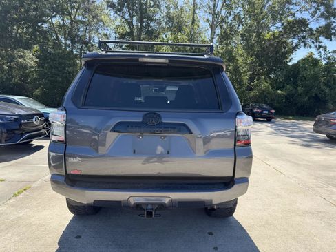 Used 2021 Toyota 4Runner Venture w/ Moonroof Package AWD/4WD image 19