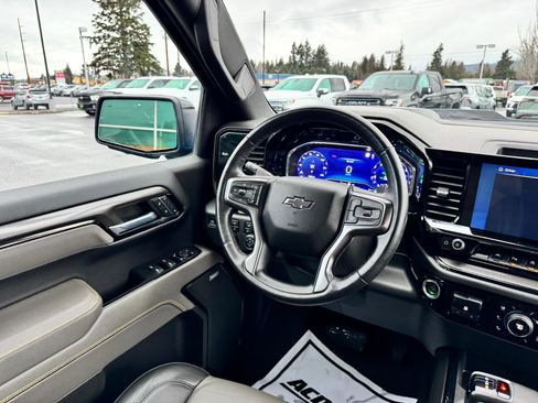 Used 2022 Chevrolet Silverado 1500 ZR2 w/ Technology Package image 22