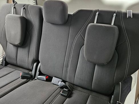 Used 2022 Chrysler Voyager LX FWD image 22