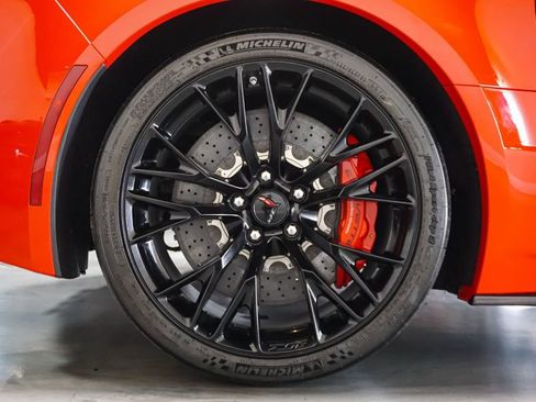 Used 2019 Chevrolet Corvette Z06 RWD image 71