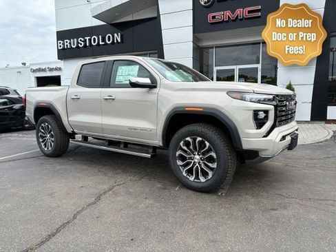 New 2026 GMC Canyon Denali AWD/4WD image 2