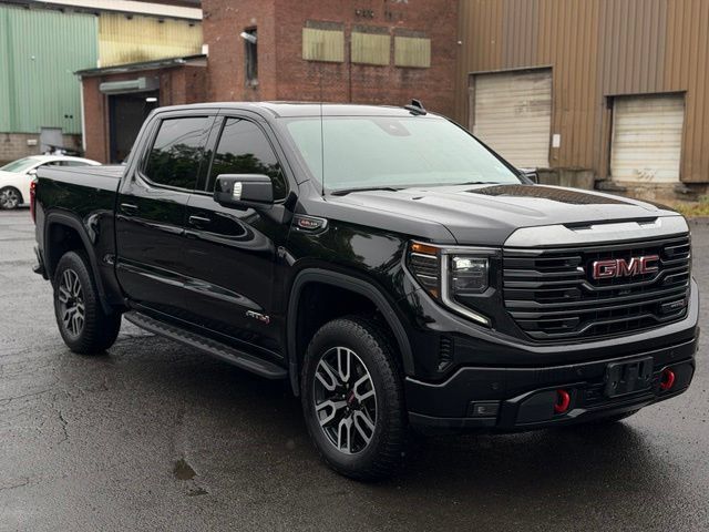 Used 2024 GMC Sierra 1500 AT4 w/ Technology Package AWD/4WD image 3