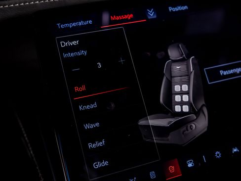 Used 2025 Cadillac Escalade V w/ LPO, ONYX Package image 33