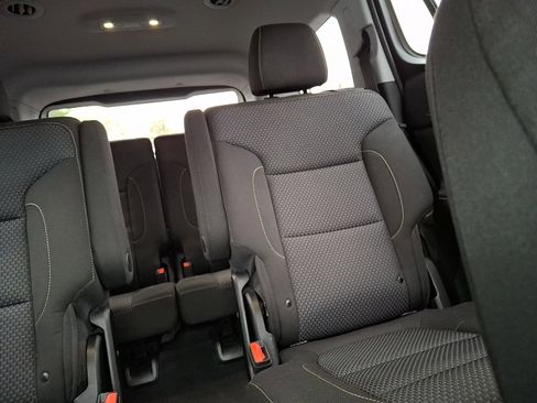 Certified 2023 GMC Acadia SLE image 20