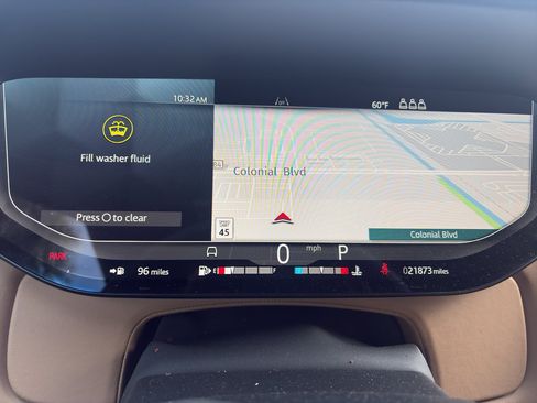 Used 2025 Land Rover Range Rover Sport SE image 5