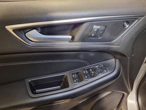 Certified 2022 Ford Edge Titanium AWD/4WD image 21