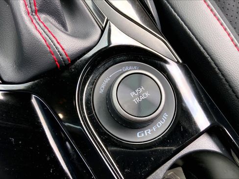 Used 2025 Toyota Corolla Premium Plus image 31