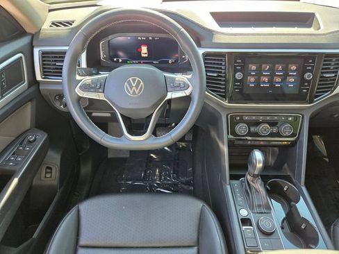 Used 2023 Volkswagen Atlas SE w/ Black Wheel Package AWD/4WD image 19